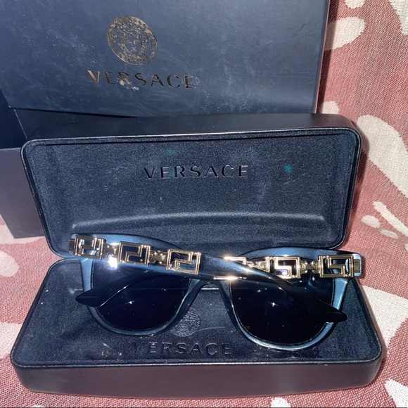 COPY - Versace Sunglasses - Picture 7 of 12